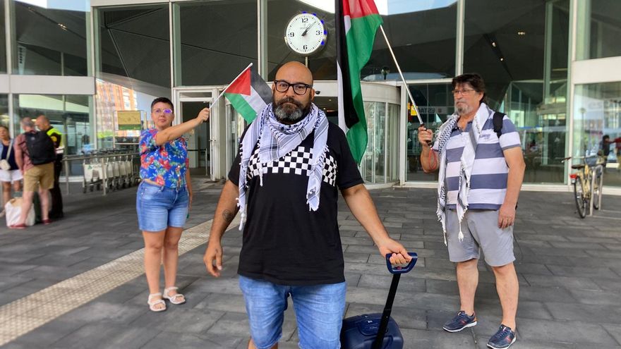 El activista español retenido por Israel ya está en casa: "La OTAN no se preocupa por sus ciudadanos, maltratados en celdas"