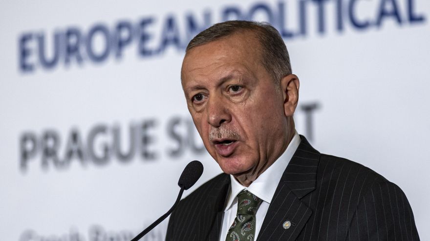 Entra en vigor la ley turca que castiga con cárcel la difusión de "información falsa"