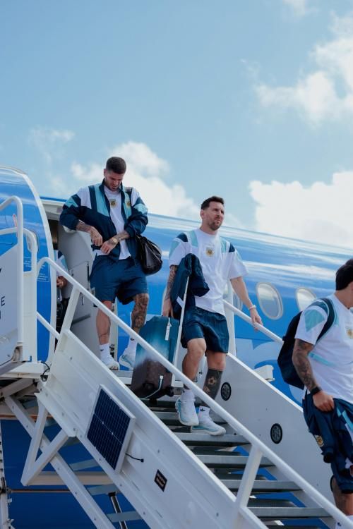 Leo Messi y todo el equipo llegan a Dallas para enfrentar a Austria en la segunda fecha del Mundial 2026.