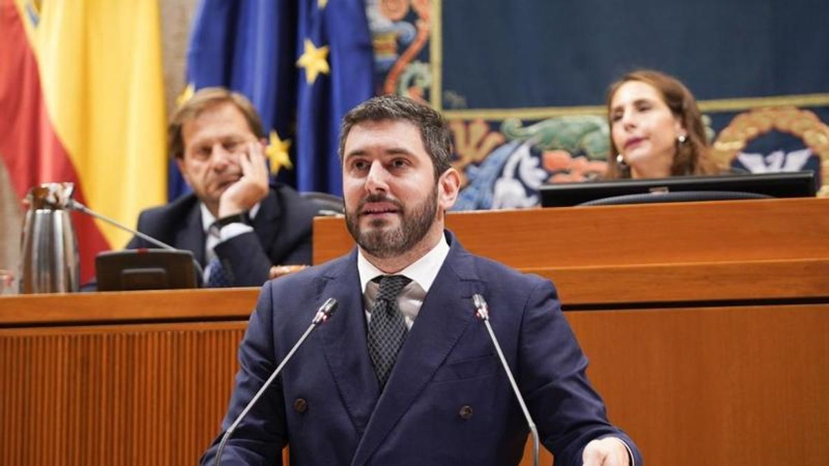La lista negra de Vox: el Gobierno de Aragón trabaja en un listado de las ONG que "quieren lucrarse de una invasión"