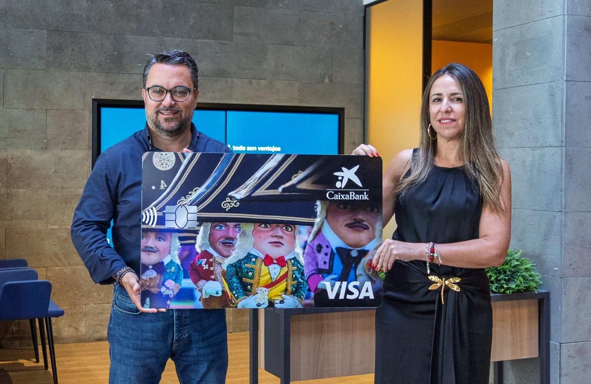 CaixaBank relanza la tarjeta personalizada con la imagen de Los Enanos.