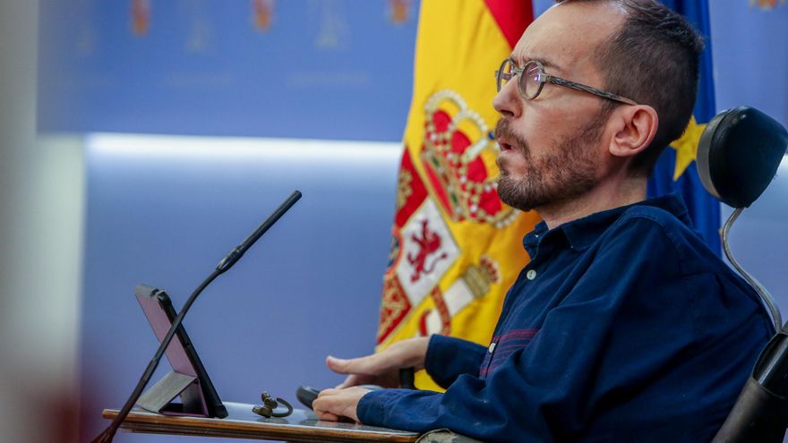 Archivo - El portavoz de Unidas Podemos en el Congreso, Pablo Echenique, interviene en una rueda de prensa posterior a la Junta de Portavoces en el Congreso de los Diputados, en Madrid (España), a 9 de marzo de 2021.