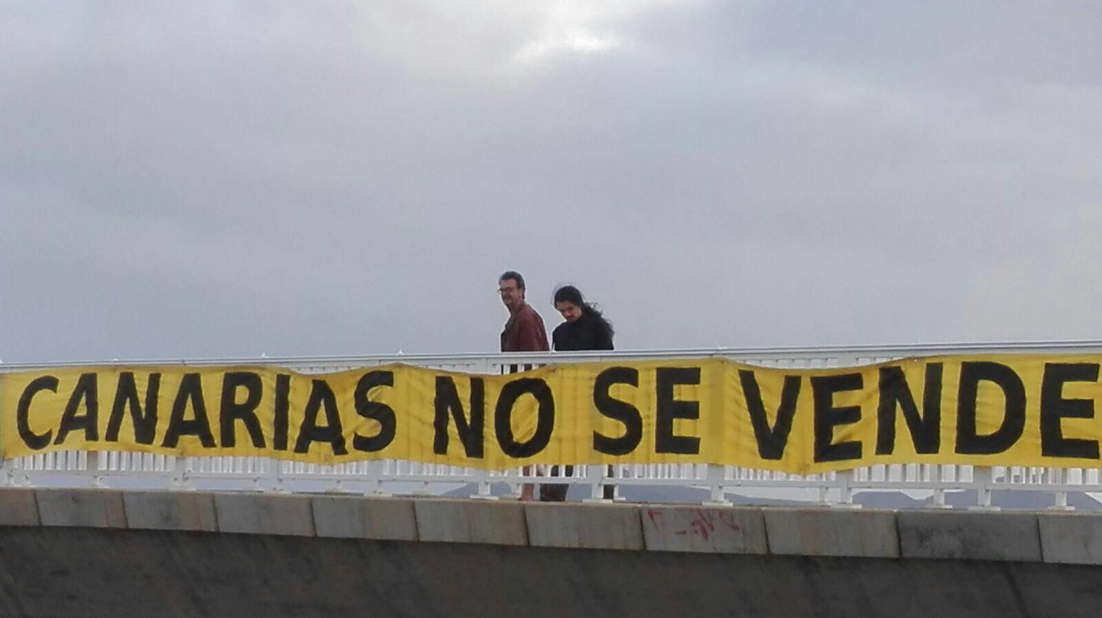 Pancartas en contra de la Ley de Suelo en Las Palmas de Gran Canaria.