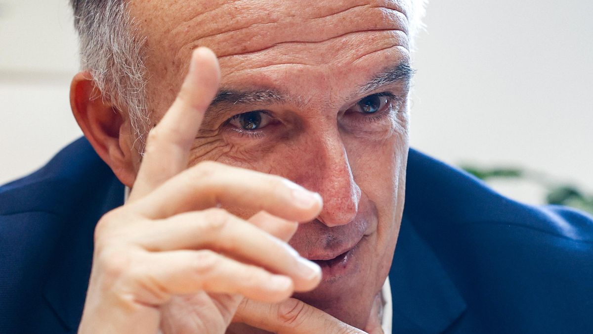 Javier Yanguas, psicólogo experto en envejecimiento, durante la entrevista con elDiario.es