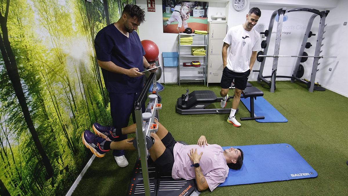 Los jugadores del Córdoba CF se someten a pruebas de fuerza en la clínica Ergodinámica