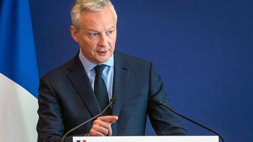 El ministro francés de Economía, Bruno Le Maire, presenta su plan de estabilidad este jueves. EFE/EPA/CHRISTOPHE PETIT TESSON