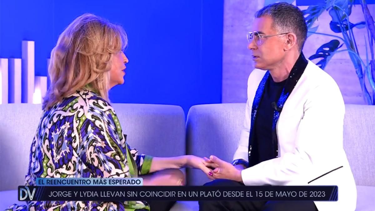 Así fue el reencuentro de Jorge Javier y Lydia Lozano en Telecinco dos años después de 'Sálvame': "Ya no eres un meme"