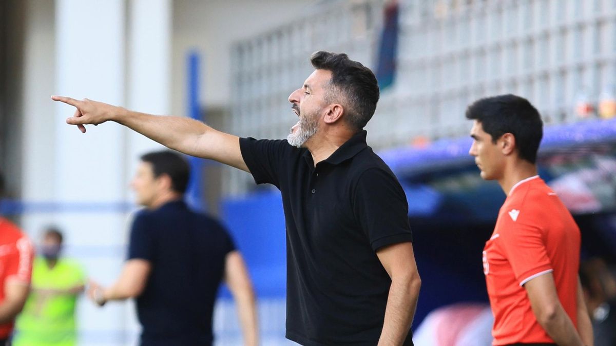 Iván Ania: "Vi cosas que no me gustaron nada. Hay que competir"