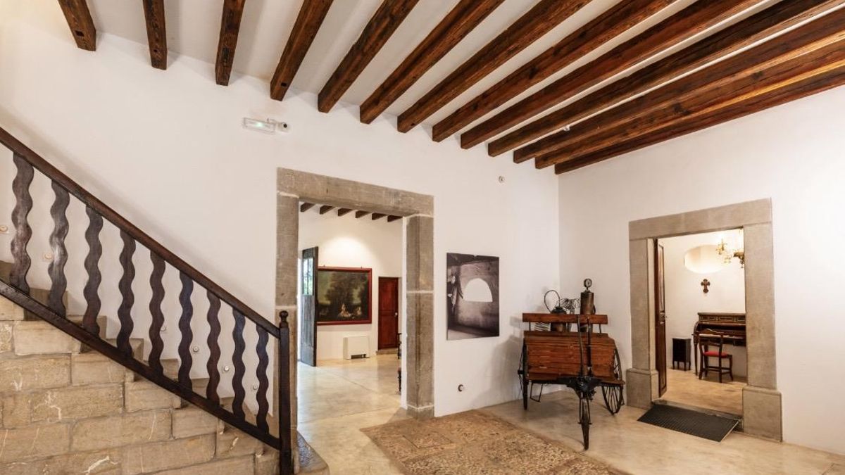 Entrada del Casal de Can Sabater, residencia de verano de Llorenç Villalonga.
