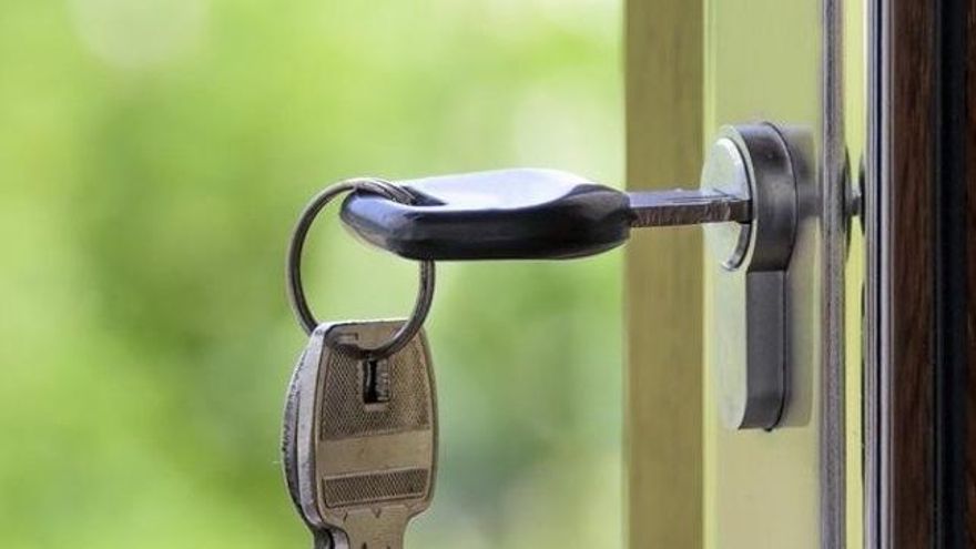 Ocho consejos de la Policía Nacional para evitar robos en casa si te vas de vacaciones