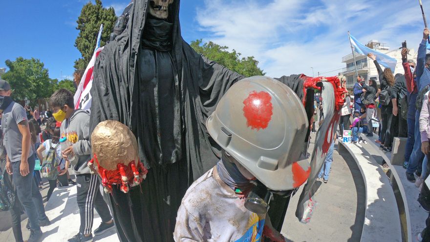 En Chubut falta agua, pero el gobierno provincial insiste con una apuesta a la megaminería