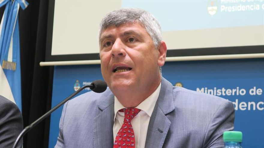 Presentan la primera vacuna para la enfermedad aviar desarrollada en Argentina