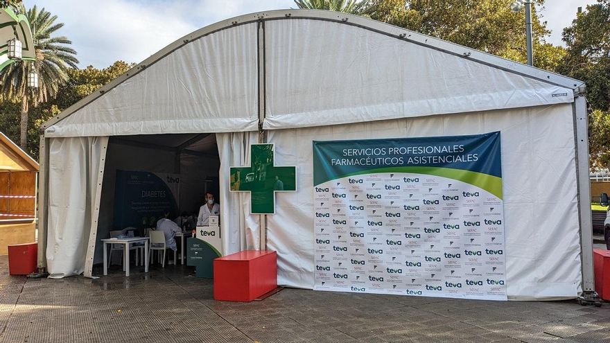 Carpa en la plaza San Telmo