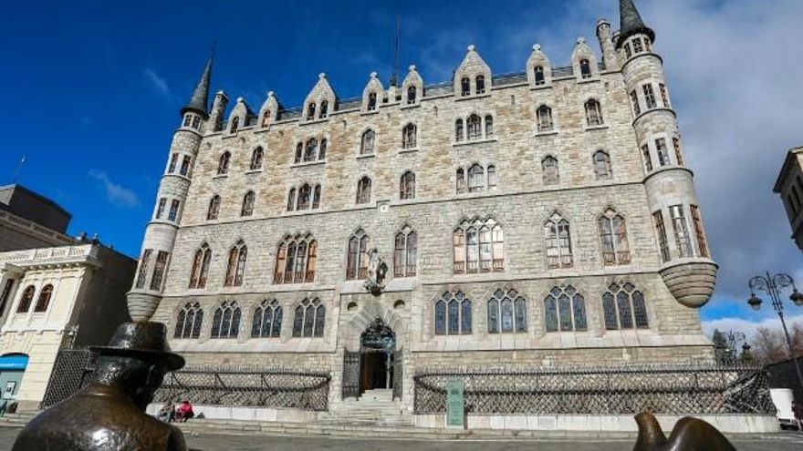 Edificio Botines. / Carlos S. Campillo / ICAL