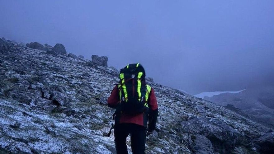 Buscan desde el jueves a un montañero británico desaparecido en la vertiente leonesa de Picos de Europa