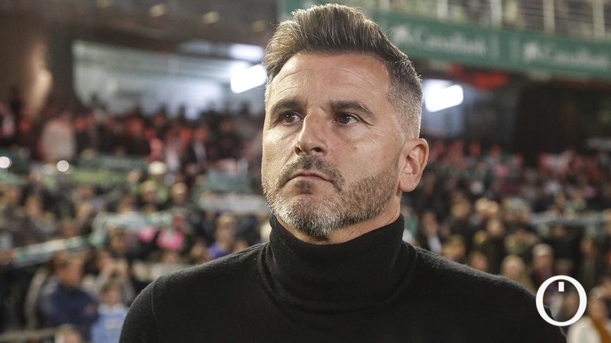 Iván Ania: "Tenemos que ir con la máxima seriedad, respeto y no mirar la tabla"