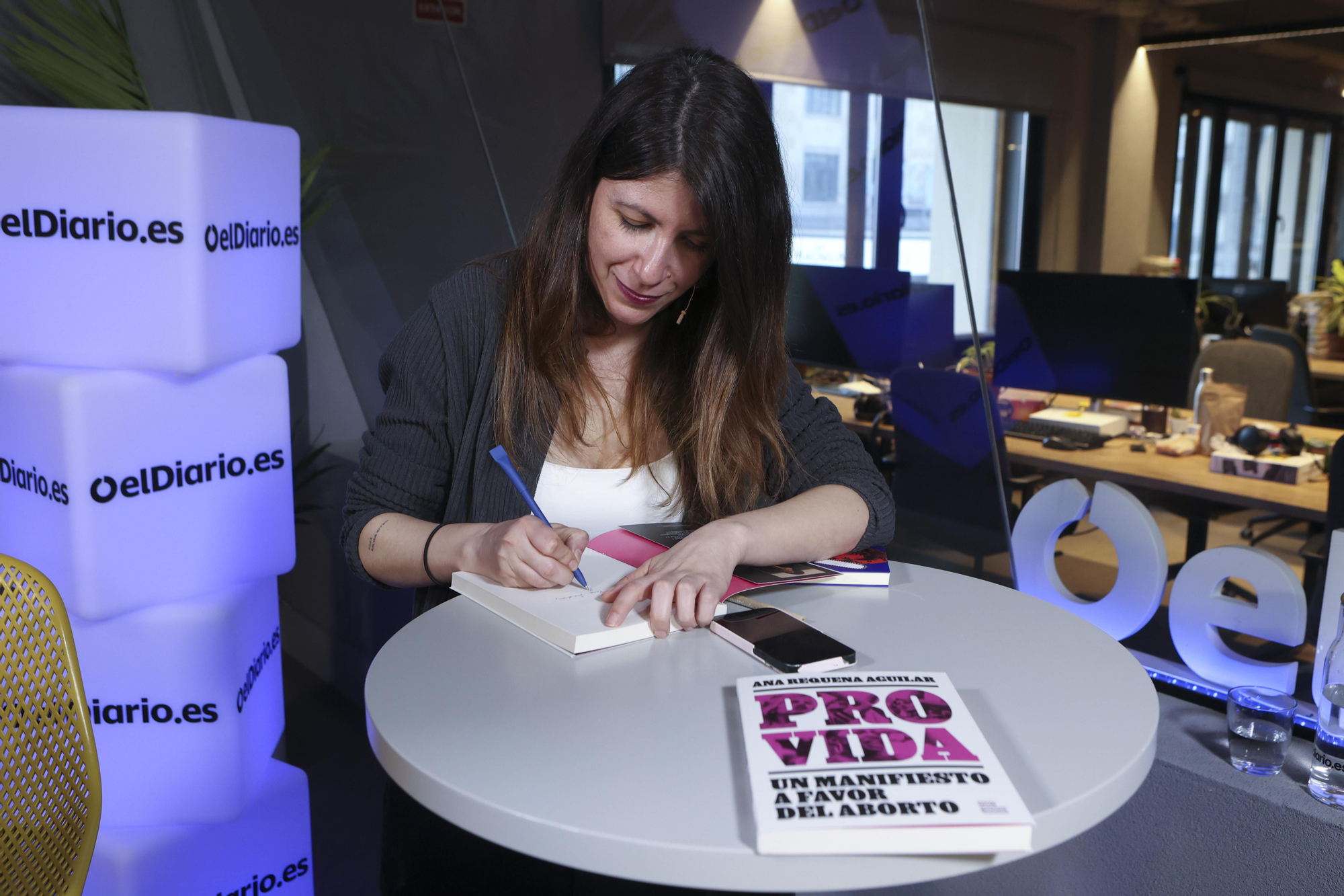 Así fue la presentación de 'Provida', el nuevo libro de Ana Requena Aguilar, en imágenes