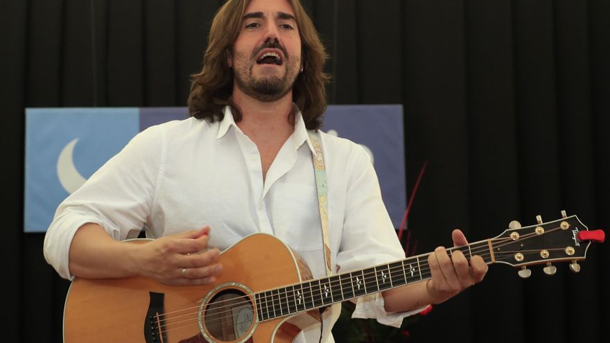 Andrés Suárez comparte en un libro 15 nuevas historias sobre sus canciones más famosas