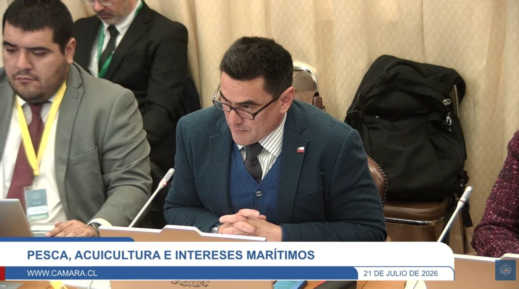 El subsecretario de Pesca, Osvaldo Urrutia, durante su intervención del 21 de julio en la Cámara de Diputadas y Diputados de Chile. Foto: captura YouTube Cámara de Diputadas y Diputados de Chile