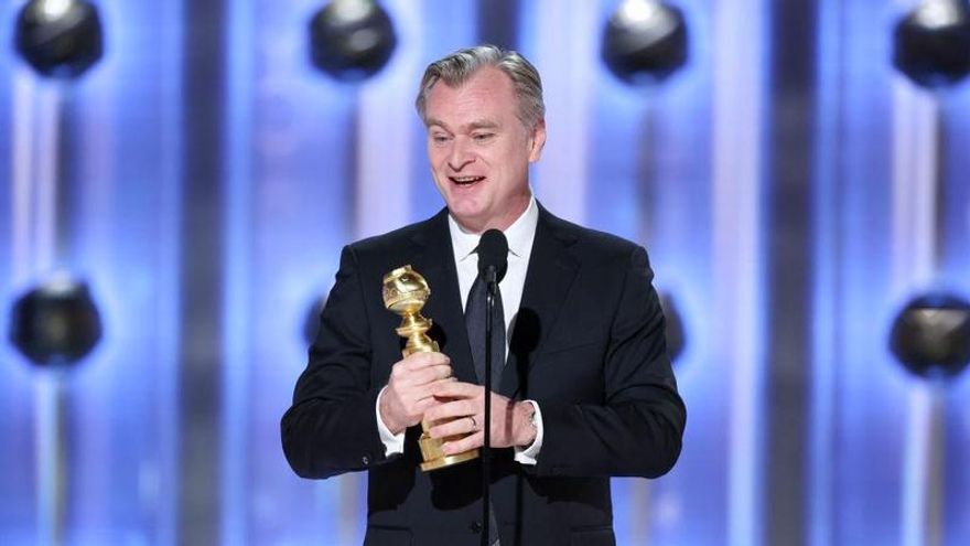 "Oppenheimer" triunfa en los Globos de Oro y "Anatomía de una caída" le gana a "La sociedad de la nieve"