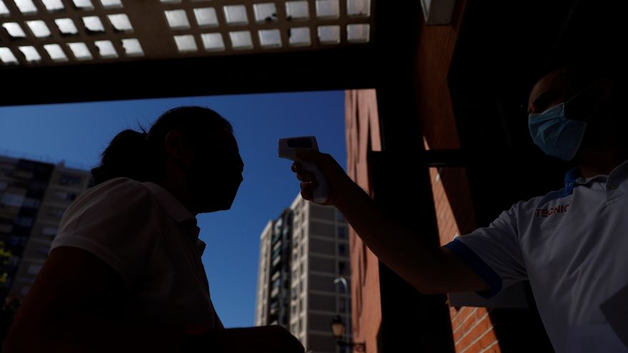 Suben los fallecidos por coronavirus y la presión hospitalaria en Madrid