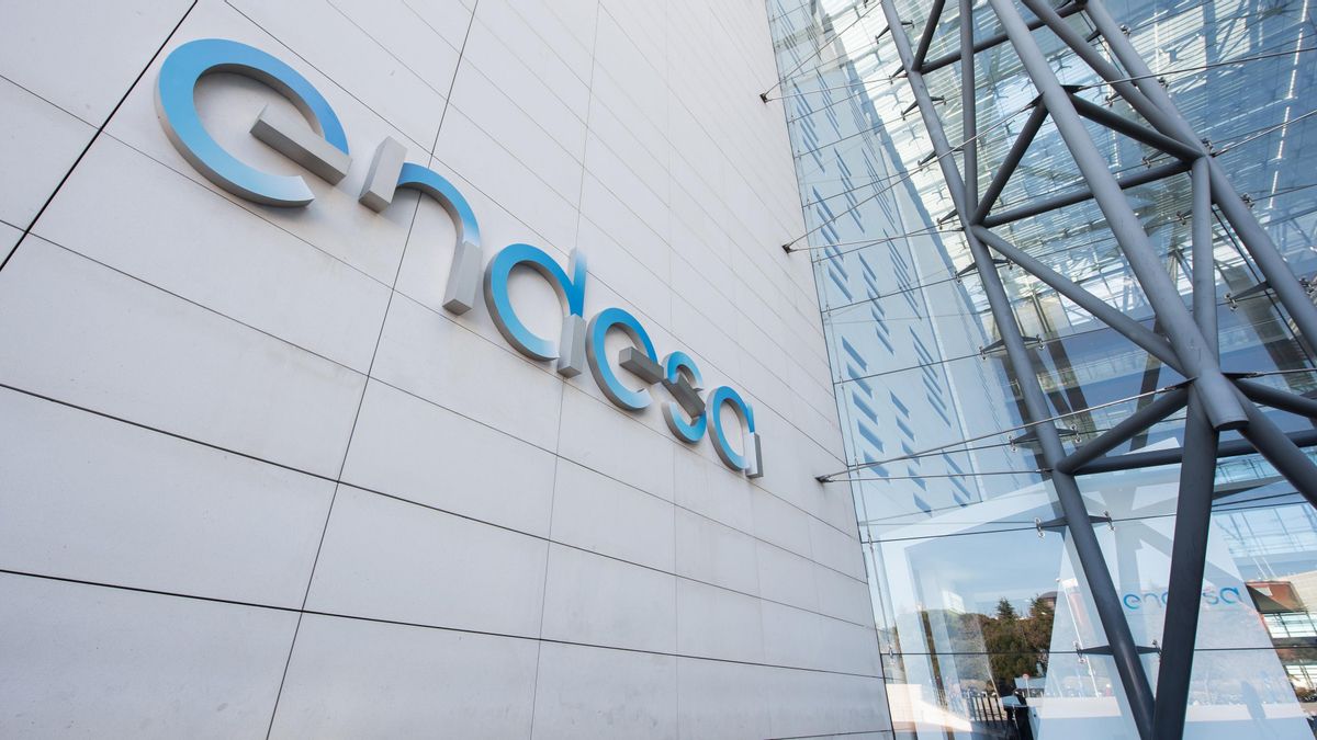 Endesa gana 1.962 millones hasta septiembre y pide un decreto "proporcionado" para los centros de datos