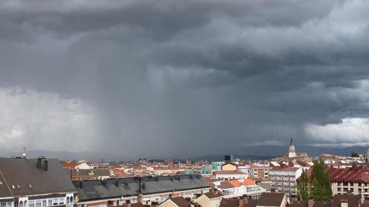 La Aemet activa avisos en la Comunidad de Madrid por tormentas y rachas de viento fuertes