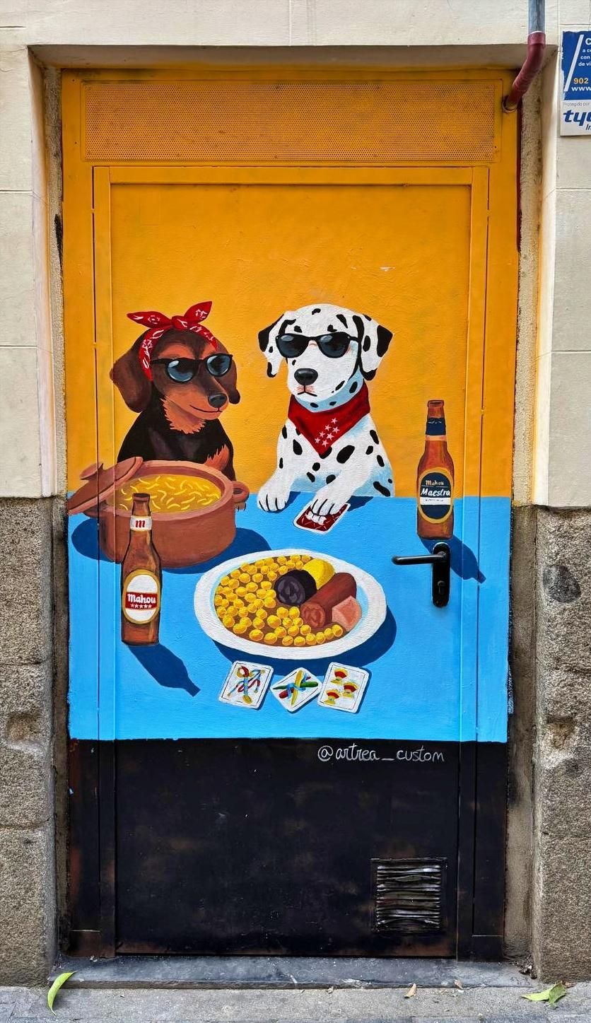 Obra de Artrea sobre puerta del Loreto en Pinta Malasaña 2026