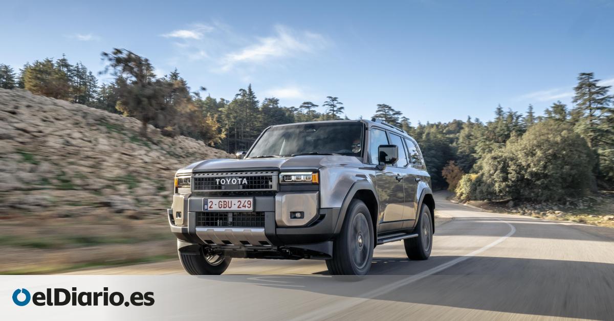 El Toyota Land Cruiser estrena hibridación ligera y etiqueta Eco