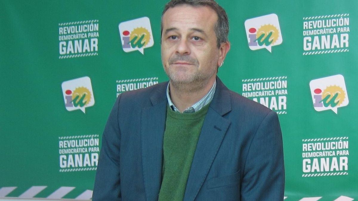 IU: "La imputación de Chaves y Griñán muestra que Díaz disolvió el Parlamento para evitar una comisión de investigación"