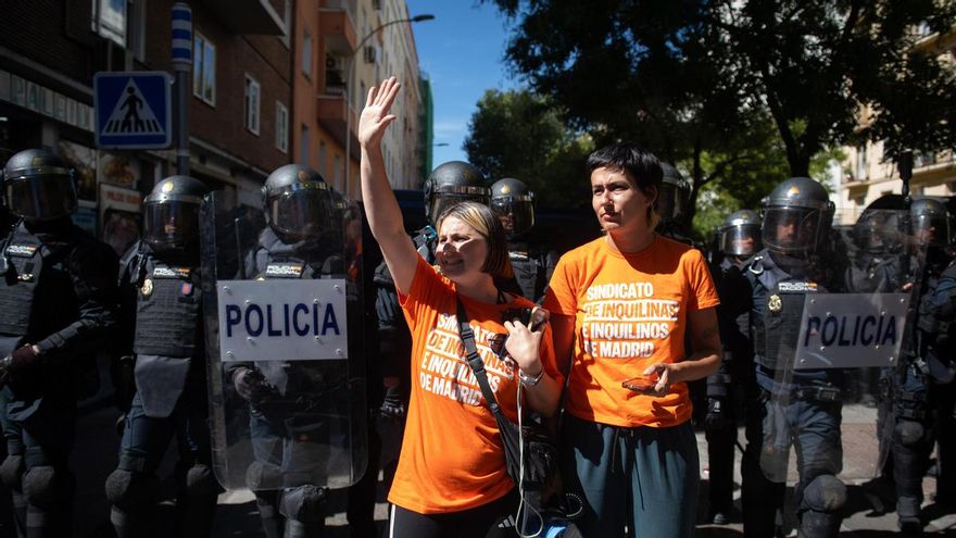 Las portavoces del Sindicato de Inquilinas e Inquilinos de Madrid, Valeria Racu y Alicia del Río.
