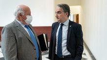 Andalucía ordena retirar miles de mascarillas defectuosas que compró y repartió en hospitales de Málaga, Cádiz, Granada y Córdoba