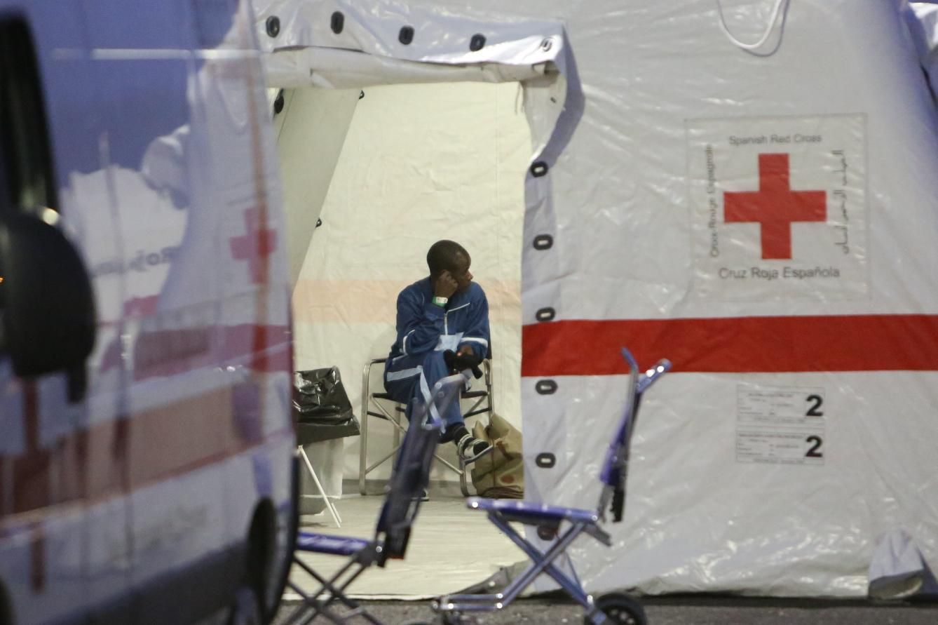 Desembarca en Gran Canaria un cayuco con 59 personas (ALEJANDRO RAMOS)