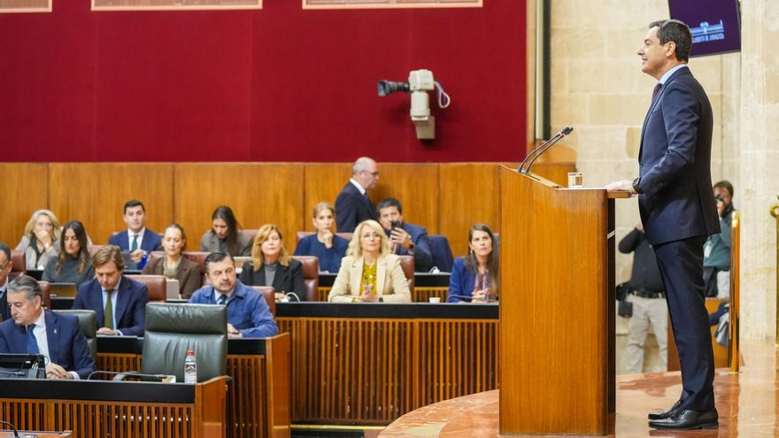 Moreno anuncia que la sanidad andaluza hará el mismo día mamografía, ecografía y biopsia a mujeres con alto riesgo de cáncer