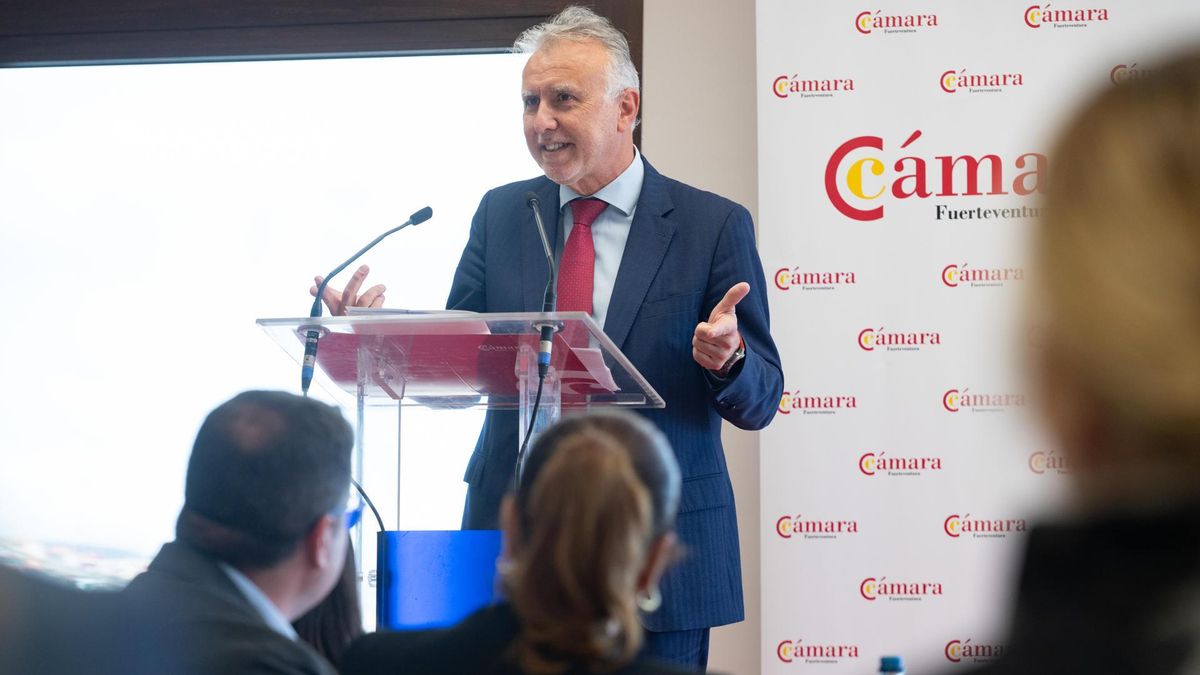 El ministro de Política Territorial, Ángel Víctor Torres, ha participado este lunes en el segundo foro económico organizado por la Cámara de Comercio de Fuerteventura