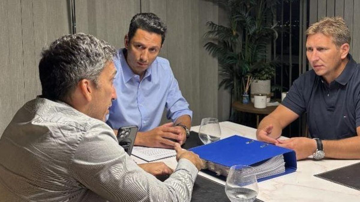 El titular del INYM, Rodrigo Correa, y el referente de La Libertad Avanza local, Adrián Núnez, se reunieron con el presidente de la Cámara de Representantes de Misiones, Sebastián Macías, un alfil del exgobernador Carlos Rovira.