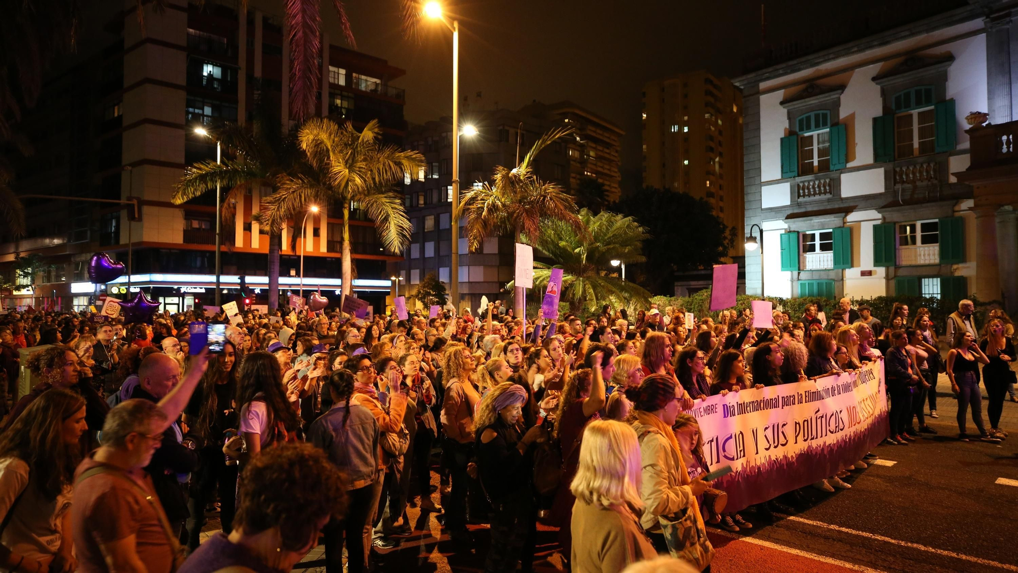 Movilización feminista en Las Palmas de Gran Canaria por el 25N. (Alejandro Ramos).