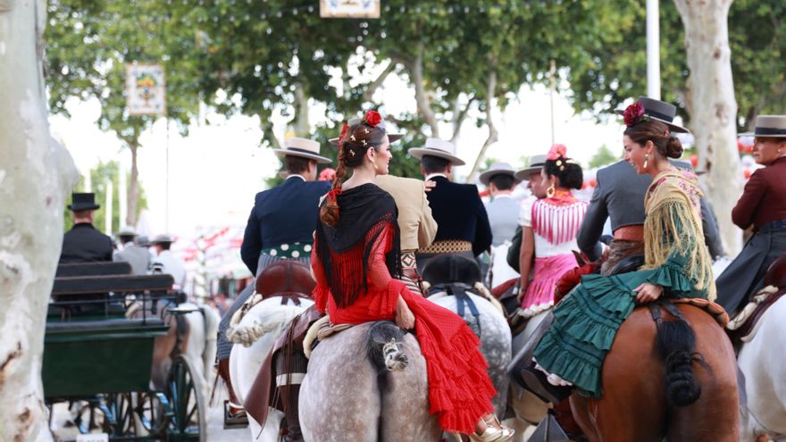 La Filmoteca de Andalucía recupera las únicas imágenes a todo color del incendio de la Feria de Sevilla de 1964