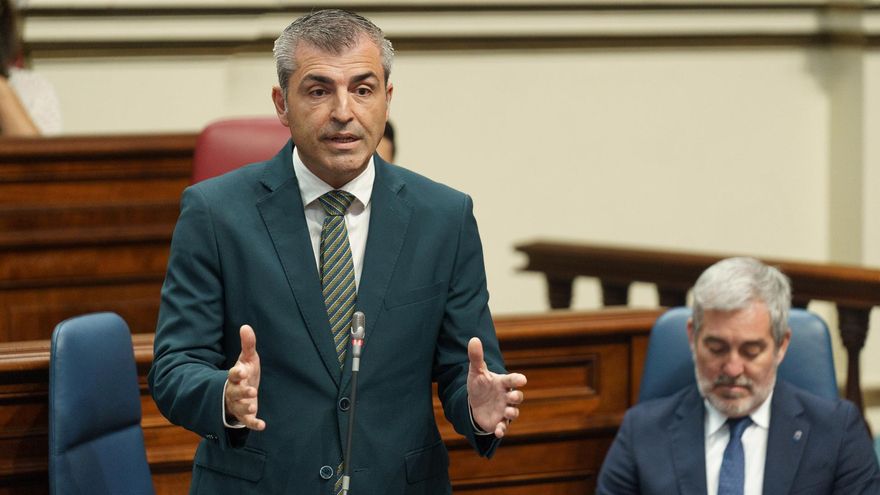La acogida a los menores migrantes sonroja al PP de Canarias en el Parlamento regional