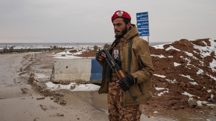 Las fuerzas kurdas y el Gobierno sirio anuncian un "acuerdo integral" para la integración tras un mes de choques