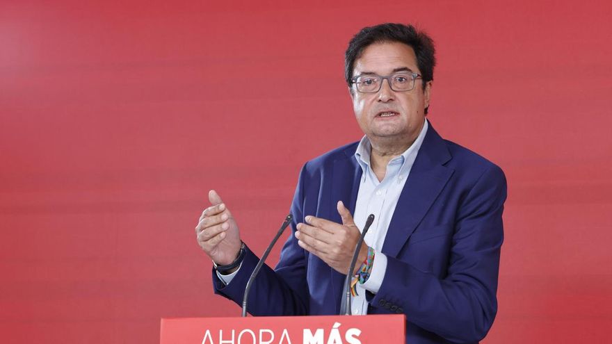Óscar López, durante la rueda de prensa que ha ofrecido este viernes en la sede de Ferraz, en Madrid.
