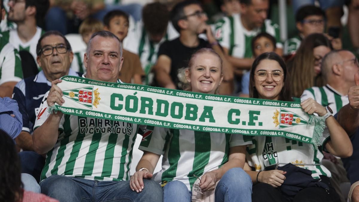 Grada Blanquiverde del Córdoba CF - Cultural Leonesa