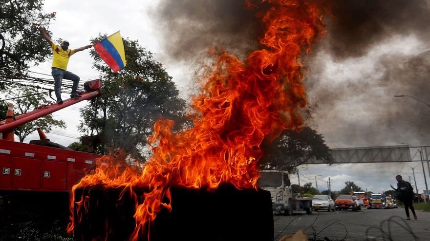 La Defensoría del Pueblo eleva a 19 los muertos durante las protestas en Colombia