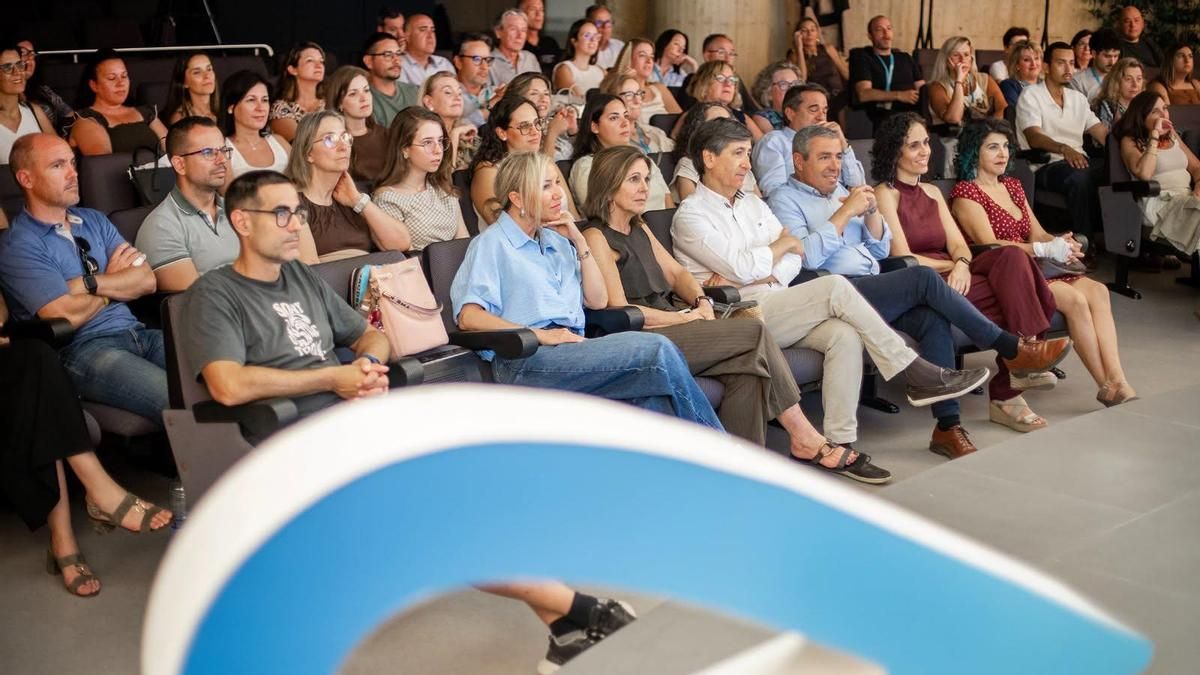 La Fundación Aguas de Valencia y Músicos por la Salud acercan microconciertos a hospitales con Tuawa by Global Omnium