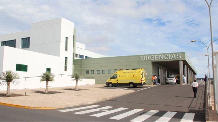 Herido un hombre en el incendio de un garaje de una vivienda en Lanzarote