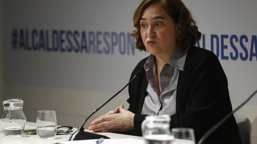 La jueza imputa a Colau y dos concejales de Barcelona por la querella de un fondo buitre