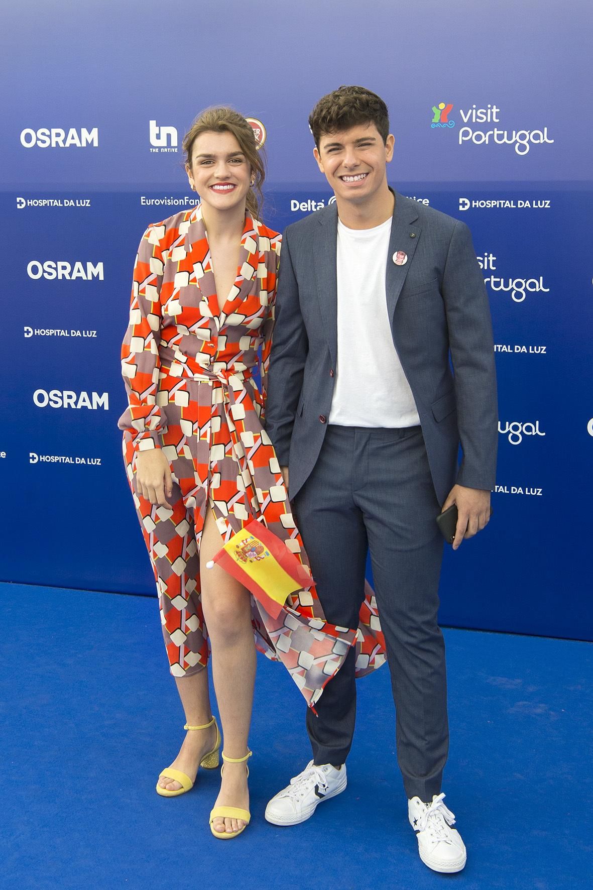 Amaia y Alfred, posando en la Blue Carpet de Eurovisión 2018