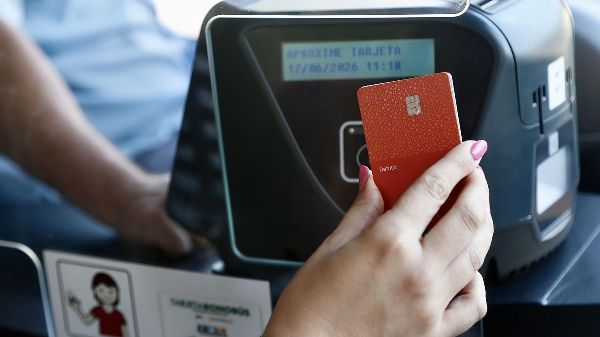 Pago con tarjeta en la línea 3 de Aucorsa