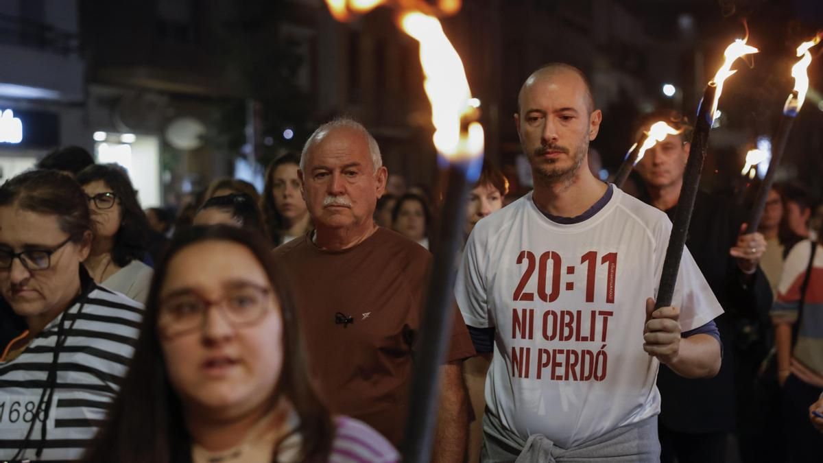 La plataforma de entidades sociales Acord Social Valencia celebra marchas silenciosas por pueblos afectados por la dana en memoria de las víctimas.