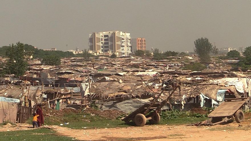 Millones de afganos en riesgo de ser deportados desde Pakistán a partir del próximo lunes